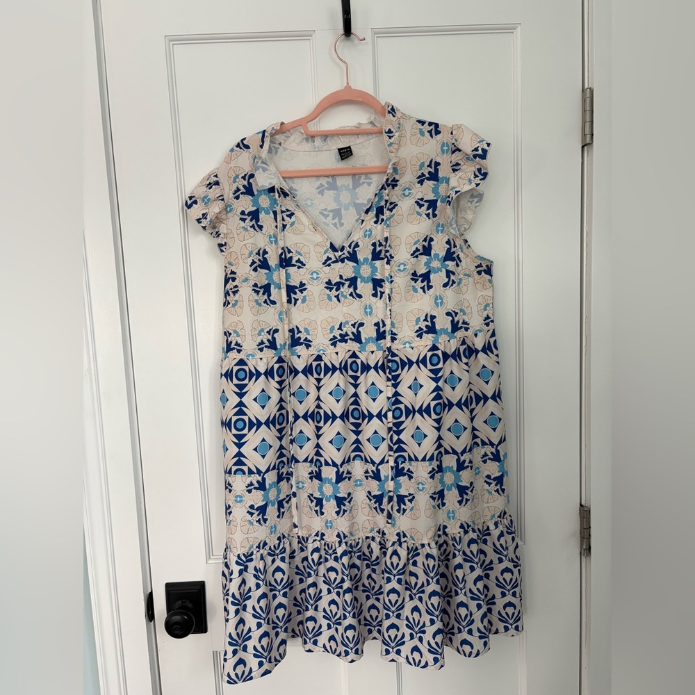 SHEIN Blue and Cream Geometric Midi Dress